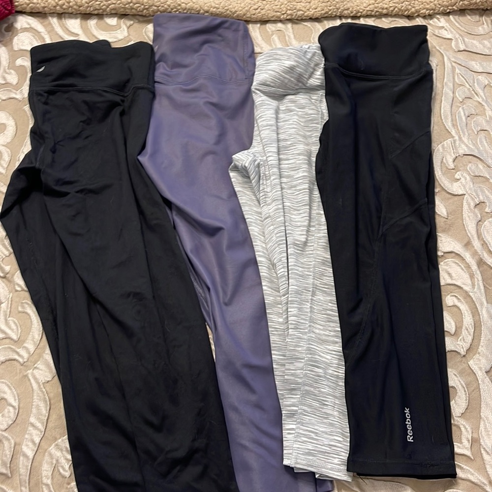 Four Cropped workout pants
